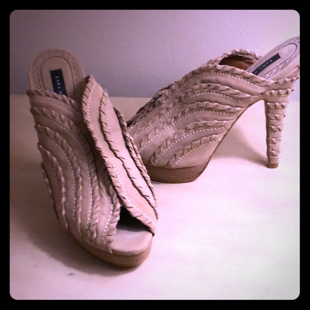 Zara NWOT ruffle suede mules